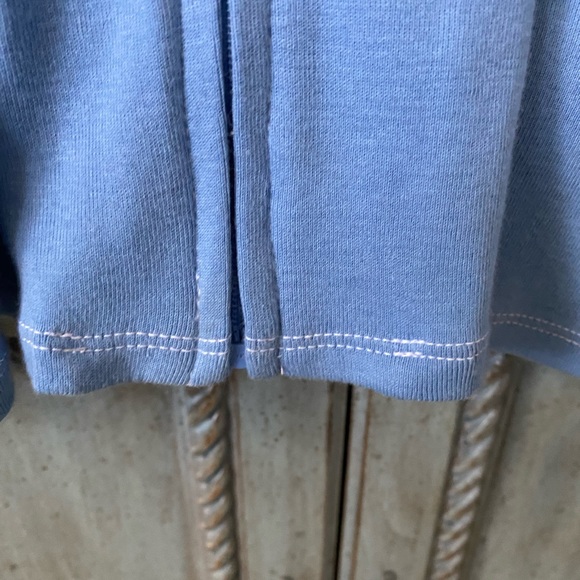 Baby blue 100% cotton top with full front zipper and 3/4 sleeves - Picture 3 of 5